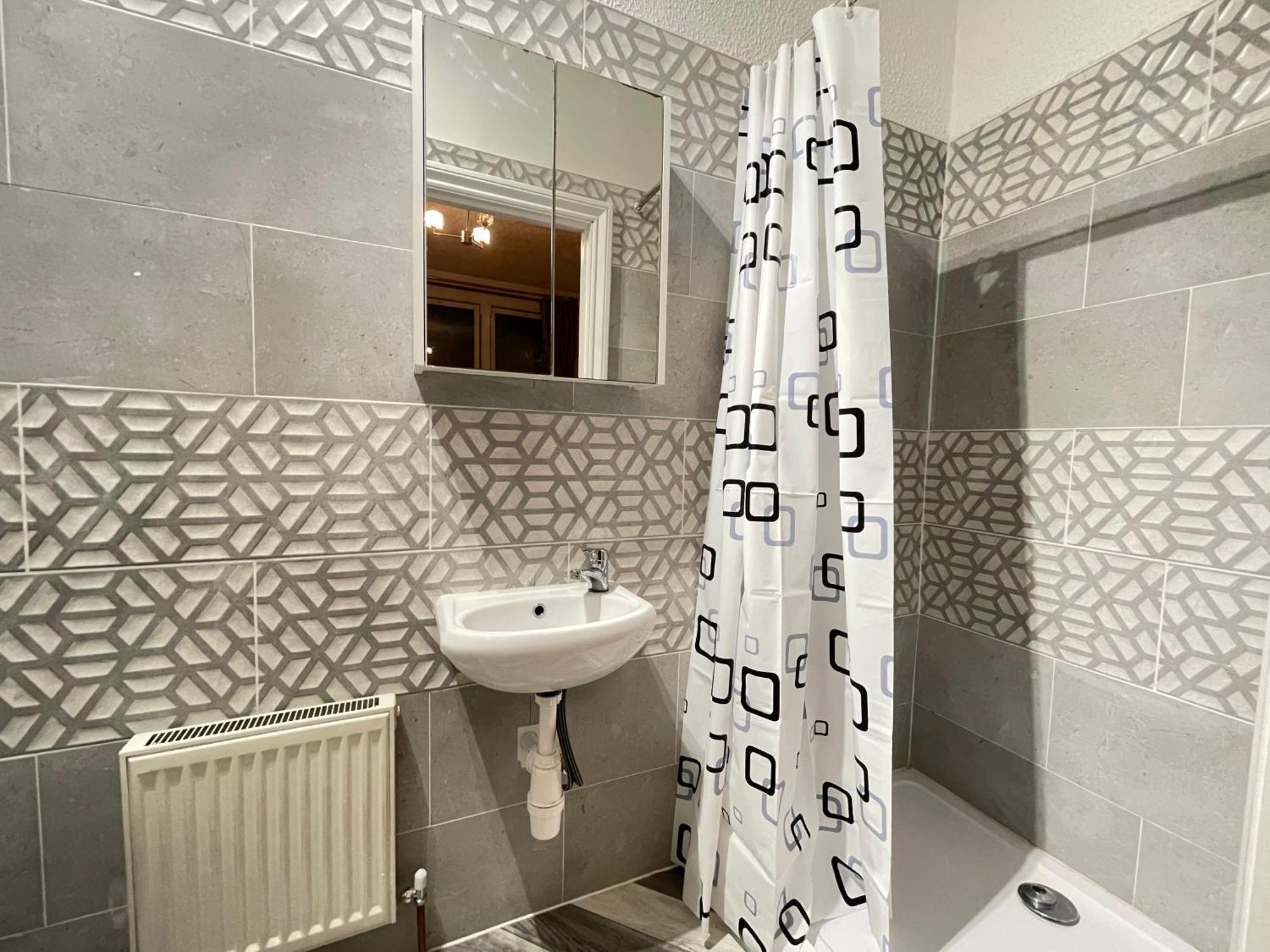 Room With Private Bathroom And Shared Kitchen Лондон Экстерьер фото